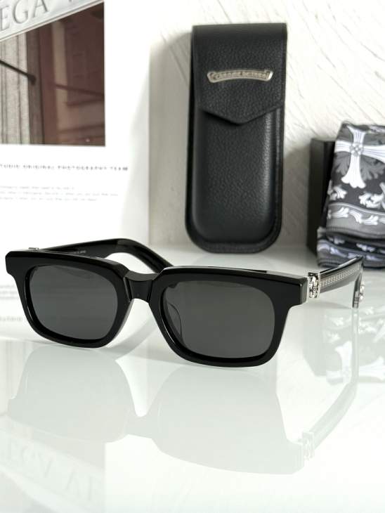 Picture of Chrome Hearts Sunglasses _SKUfw73585231fw